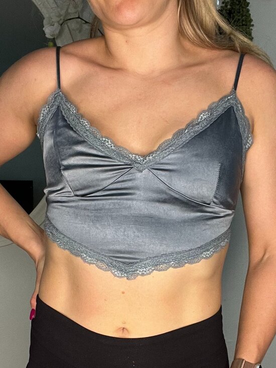 Tops - lacey super cropped tank